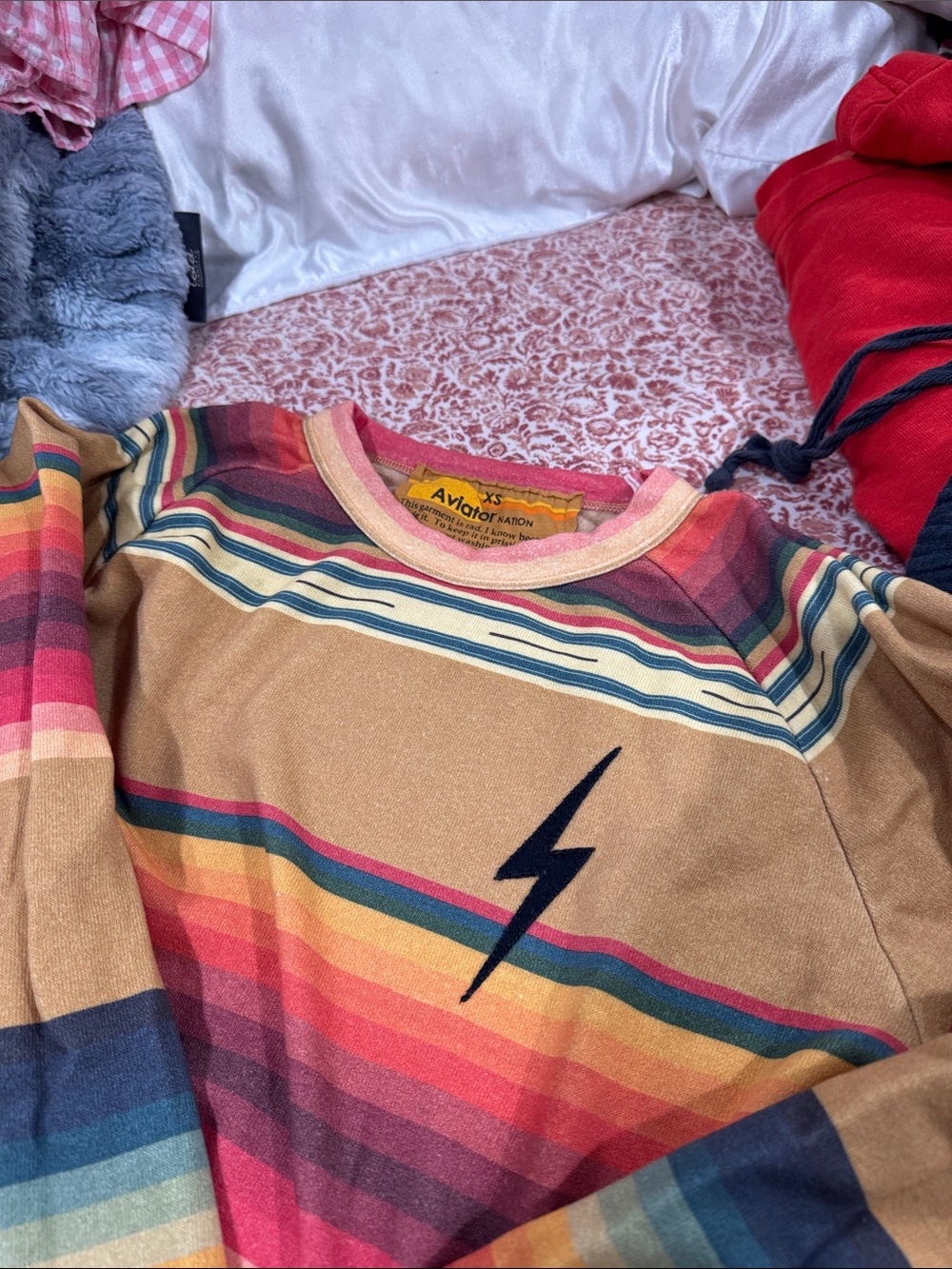Aviator nation tulum crewneck with mini bolt patch - Picture 3 of 3